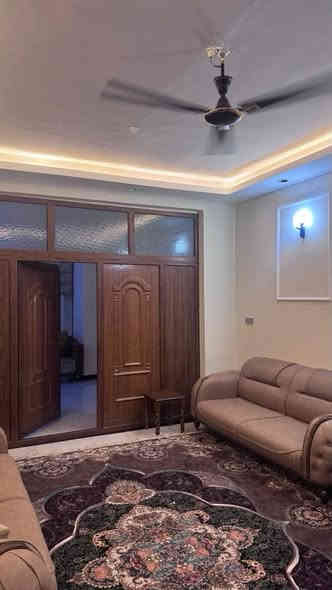 بيت للبيع  مساحة 200م بناء طابوق طابو صرف مجمع اللؤلؤة السكني سعر البيع 140 والسعر المتبقي 80 يتحول باسم المشتري يدفع كل شهر 438 الف للأستفسار ***********
