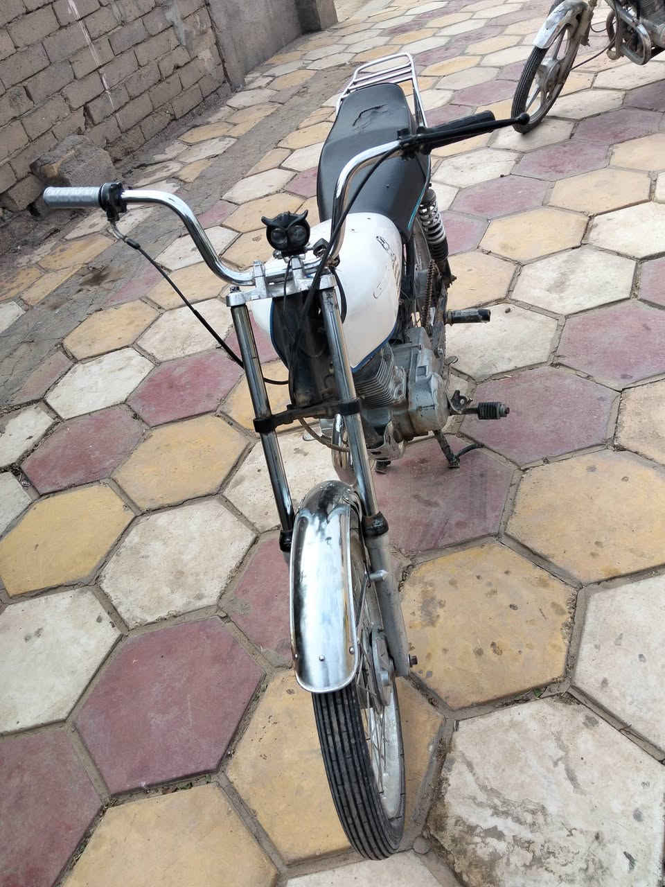 دراجه اللبيع كلك مابيه شي محركه ناعم سعر خاص شراي يتصل عليه وبيه واتساب ***********
