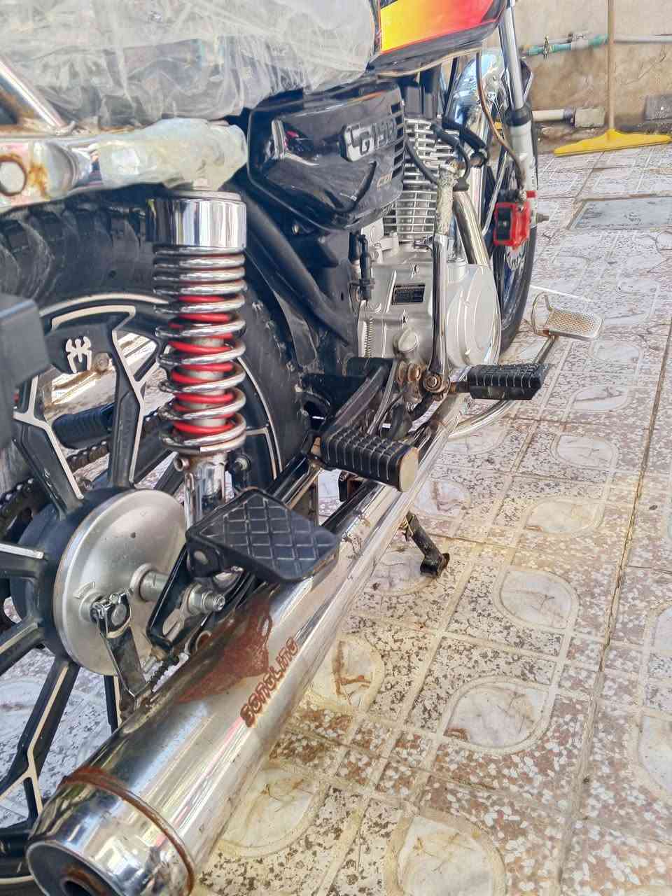 دراجة للبيع موديل 24 الدراجه محرك خير من الله ضفير جديده تايرات جدد الدراجه شغاله هندر وسلف المكان بغداد يم علوت الرشيد السعر 400 الرقم ***********
