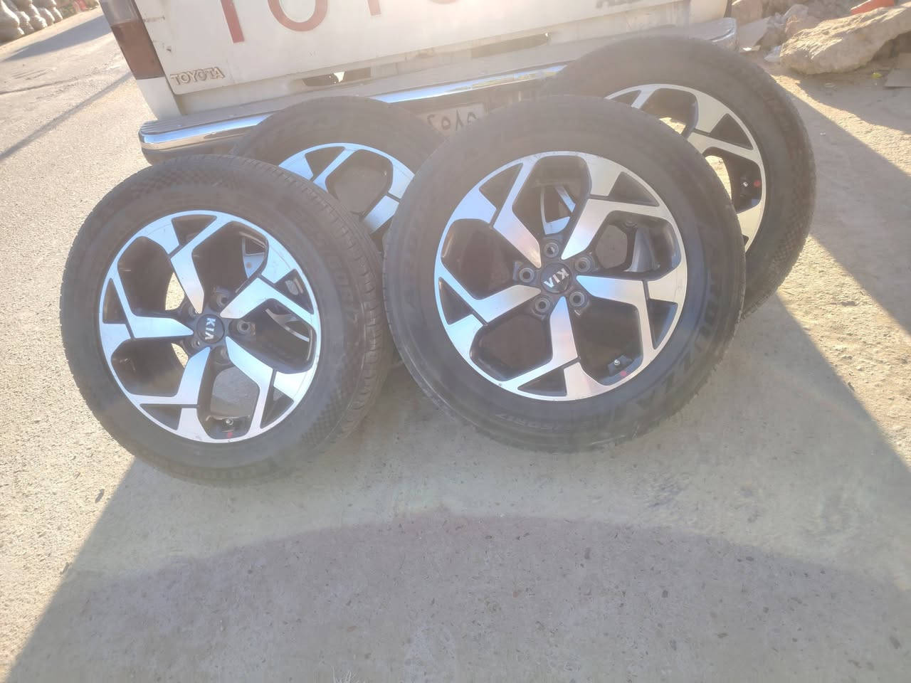 سلام علیکم

تخم تاير ويل كب سبورتج

حجم 17 انج شرط جديد

السعر 500 الف

للاستفسار ***********
