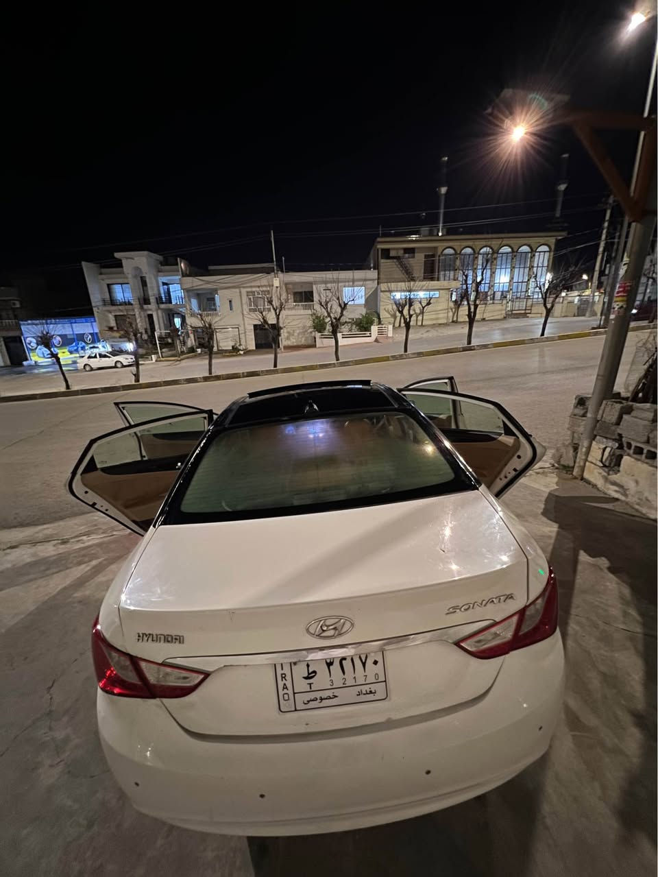 سۆناتا 2012 فول فول بڕاوە بڕاوە قەپات مواسەفات 
جڵد پانۆڕاما ئاوێنەکانی ئەخەون ئاوێنە ئیشاڕەت زۆر مواسەفاتی تر 
بەس مەکینەی یەک تۆز دەنگی تێدایە 
سەوداش ئەکەم لەسەر دڵ گرتن 
نرخیشی :60 مەجال 
رەقەم : *********** رانية, السليمانية
