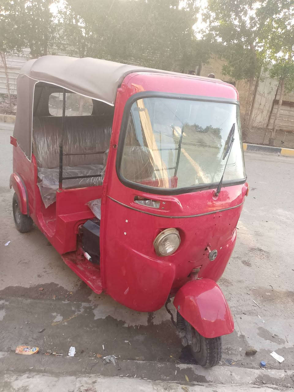 السلام عليكم تكتك صبعطعش لبيع معمره   هسه طلعه من الصباغ  *********** السعر  تلاثه ونص وراق كامله
