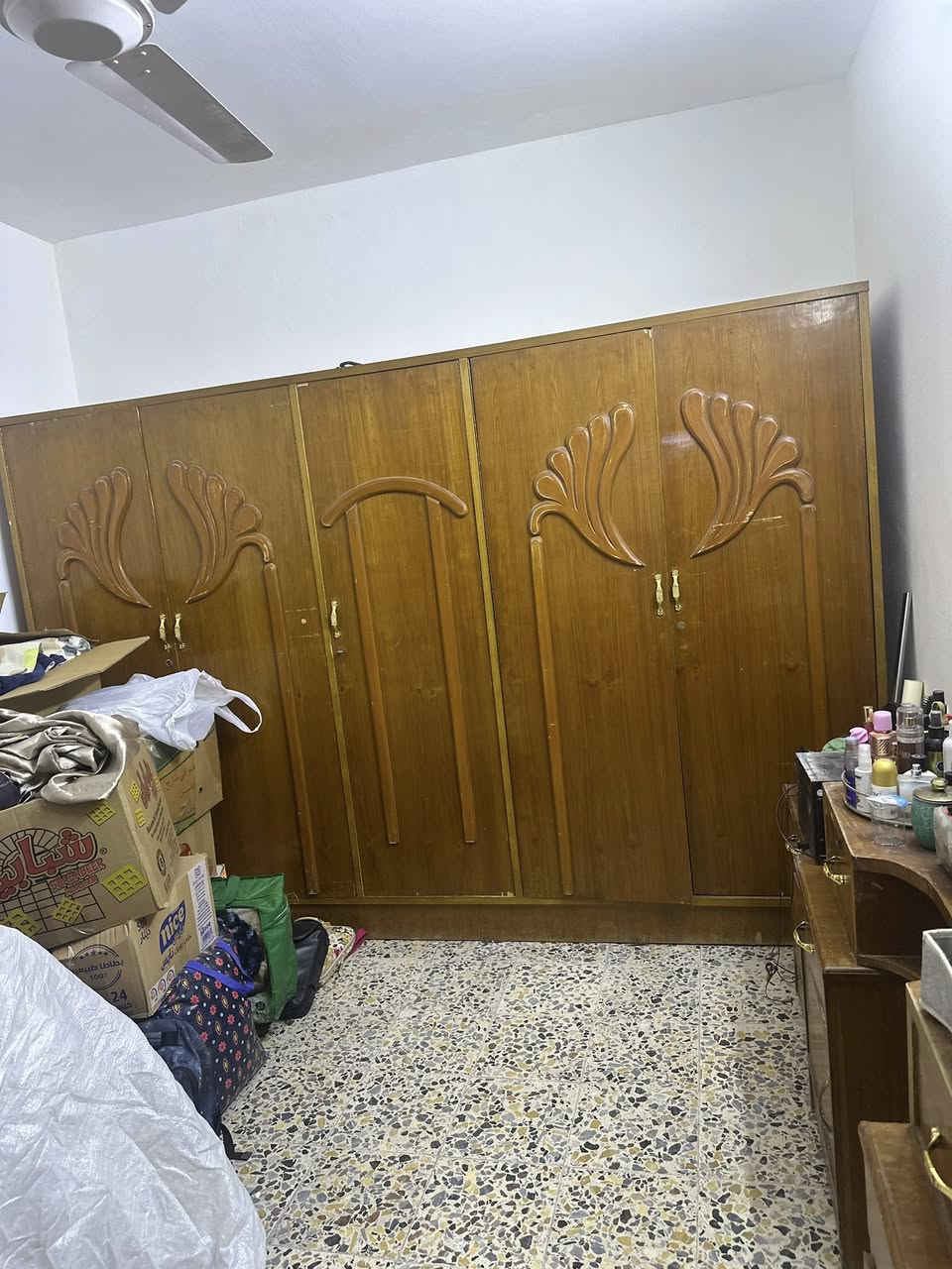 التواصل على الرقم ***********
