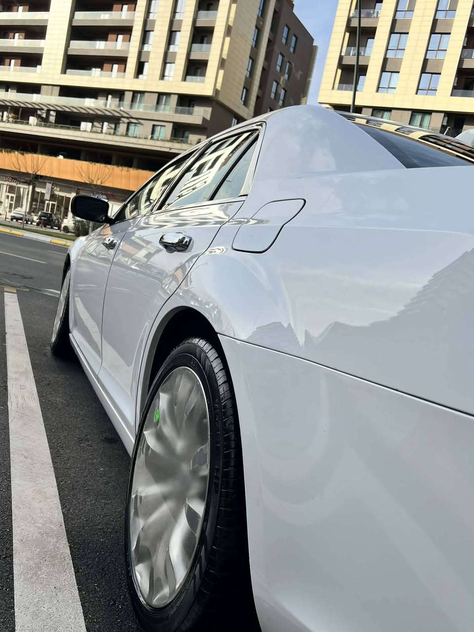 Chrysler c300 2013
کرایسلر ٢٠١٣
مواسەفات c300
بەصمە
کوشن جلد
کوشن کارەبا
کوشن هیتەر
شاشە گەورە
گێڕ ماوس
شەخال
کامێرا
١٢٠ هەزار ڕۆیشتوە
تەحویلو خەرامە بەشەرت
سەیارەکە بێ بۆیاخو بێ شوختو بێ پارچە گۆڕانە
گێڕو مەکینەی بەشەرت نەکراوەتەوە
سەیارەیەکە زۆر جوان ماوەتەو
هەموو گیانی بەشەرت
شوین سلیمانی
*********** whats app
