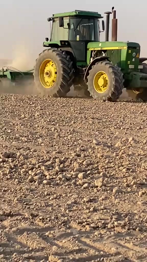 السلام عليكم للبيع مكينه استفسار تصل ***********
