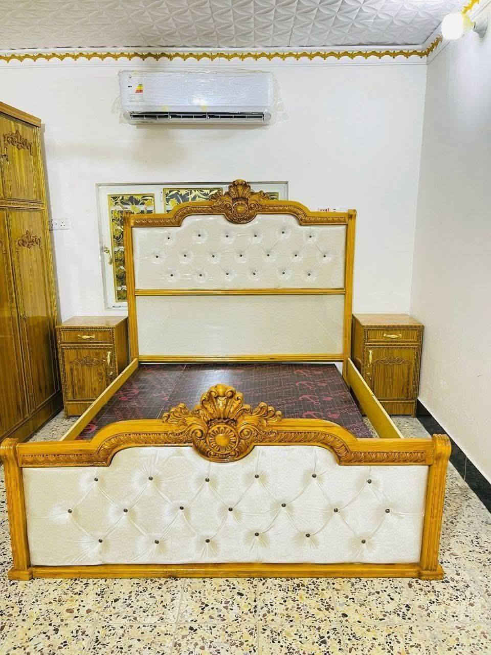 غرفه صاج  6 باب شغل نجاره عراقيه
السعر مليون و100 الف.
ارتفاع الكنتور مترين و35 سم
الطول 3 امتار ونص. الزاويه بارتفاع الكنتور 
السرير زان درجه اولى 
متوفر غرف من 850 الف الى مليونين ونص
يوجد مفرد ايضاً 
توصيل وشد بغداد مجاني ومحافظات حسب البعد


**إذا كنت صاحب هذا الإعلان وتريد حذفه لأي سبب، رجاءا أرسل رسالة إلى الدعم الفني**