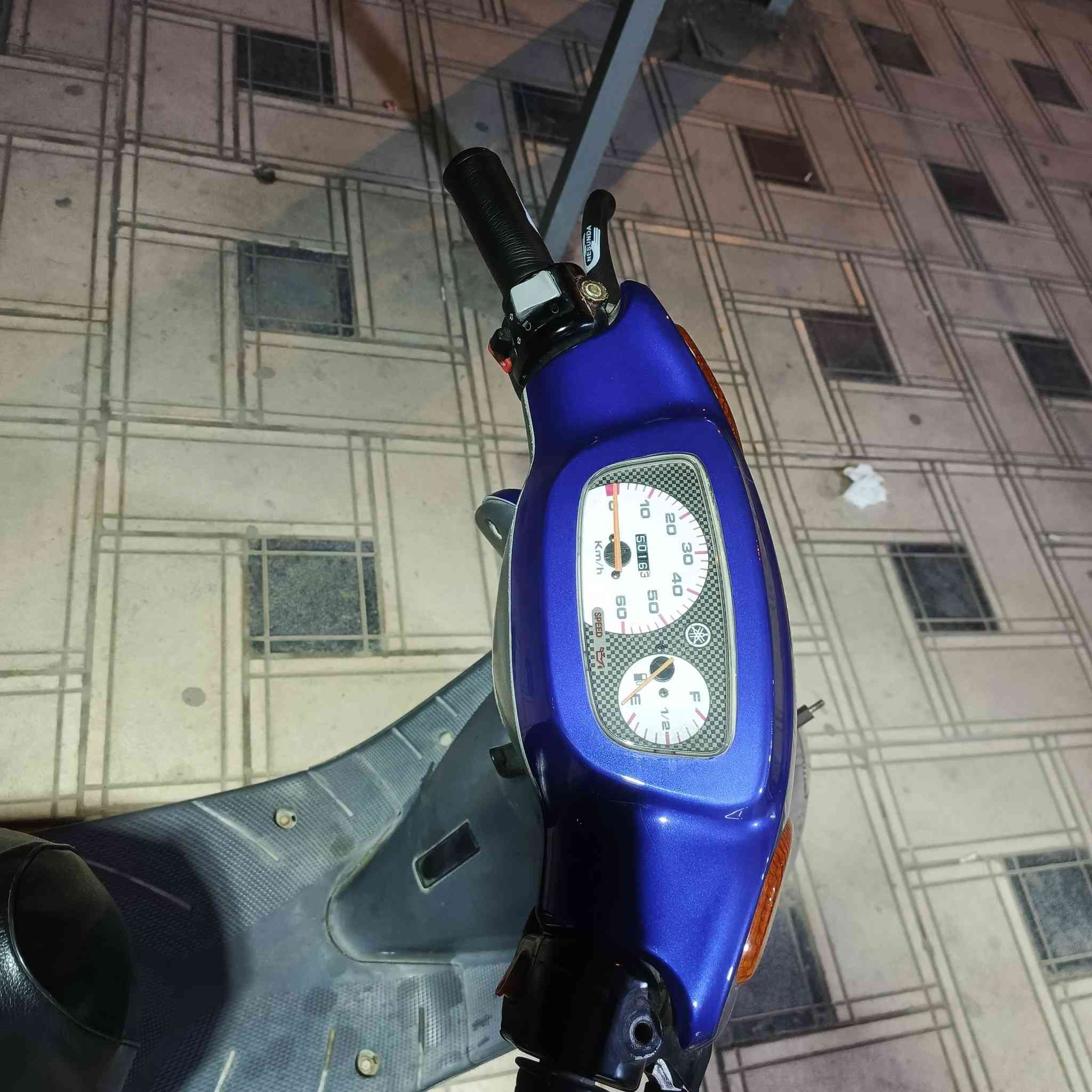 السلام عليكم دراجه منغولي جديده شغاله من كلشي كهربائياتها كلها شغاله شرط مامفتوحه الشراي يتصل ع هذا الرقم ***********
