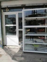 متاح جام خانة مع معرض متحرك القياس  الواجهة  مترين و 60 س الارتفاع متر...