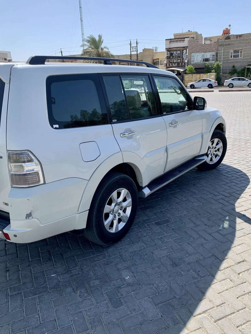 السلام عليكم اتصل على رقم الهاتف او واتساب ***********
تم تنزيل السعر لغرض البيع 

باجيرو 2011  حبتور  …GLS خليجي 

رقم بغداد خصوصي 

محرك 3500   v6  المرغوب 

ماشية ( 155  )  استخدام شخصي سيارة مال بيت….

———المواصفات———

فتحة سقف (سلايد)

3 قطع تبريد

سبعه راكب

كشاف + زراكات لايت

دمام خلفي

حساسات خلفيه

اشارات بالمري  +شفط ترحيبيه

جناح خلفي

كراسي جلد مال شركة

ثلاجه 

كراسي كهربائية 

شاشة  اندرويد 

تخم تايرات جديد

كامره خلفيه 

دفع خلفي و رباعي 

السيارة بسمي تحويل ثاني يوم ….السعر   150  وبيه مجال للطيبين و يعني 21 مليون دينار عراقي 

مكان السيارة بغداد الكرخ 

للاستفسار الاتصال على ***********
