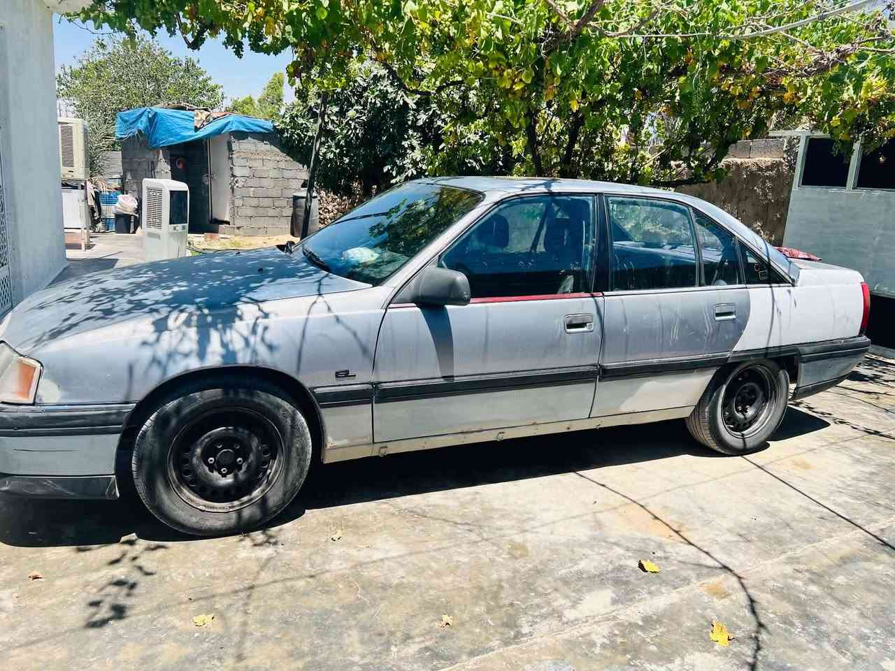 � للبيع فقط 🚗

🔹 أوبل أوميكا “الوحش الألماني” موديل 1991 🔹

سيارة بلادية بحالة ممتازة جداً، ما ناقصها أي شيء وما بيها أي خلل، جاهزة للاستخدام مباشرة.

✅ محرك 2000 بلادي نظيف جداً وغير ملعوب بيه
✅ دواخل نظيفة ومرتبة
✅ جام جوبي ينزل ويصعد
✅ تدفئة شغالة
✅ تواير نظيفة
✅ تعمير جديد (هلالات ودوس)
✅ مسجل وسماعات شغالة
✅ رقم ألماني إنكليزي
✅ حدادية نظيفة وناعمة جداً
✅ المالك يتكفل بالتحويل في ثاني يوم

السيارة تريد صبغ فقط، وغير ذلك ما تحتاج تصرف عليها ربع دينار.

💰 السعر المطلوب: 32ورقة
📌 ويوجد مجال بسيط جداً


**إذا كنت صاحب هذا الإعلان وتريد حذفه لأي سبب، رجاءا أرسل رسالة إلى الدعم الفني**