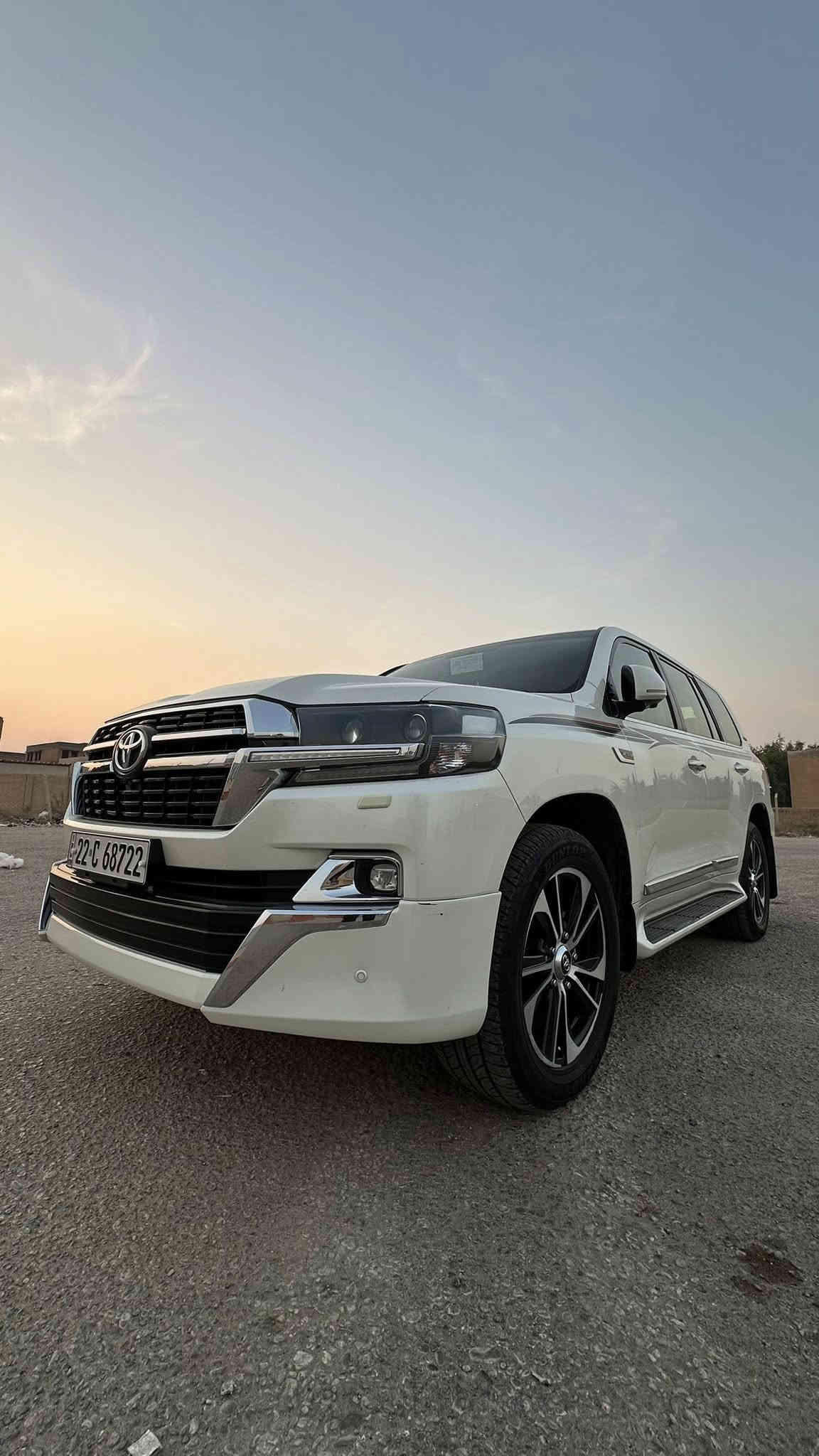 السلام عليكم
تويوتا لاندكروزر GXR
الموديل 2021
6 سلندر ,, 4000 المحرك
بنزين
المواصفات خليجية 
الممشى : 52،000ألف كم
الرقم : اربيل ( انگليزي )
7 مقاعد .
المواصفات : بصمة ، كاميرا خلفية ، كاميرا أمامية ، كاميرات جوانب ، فتحة السقف ، شاشة ، مقاعد كهربائية ، مصابيح زينون ، المصابيح الامامية ليد ، تشغيل عن بعد ، التبريـد قطعتـين ، مثبت سرعة ، كاشفات ضباب 
السعر 53000 $$
5 شدات و 30 ورقة 
مكان السيارة : النجــف الأشـرف
الرقم : *********** واتساب فقط !!!
