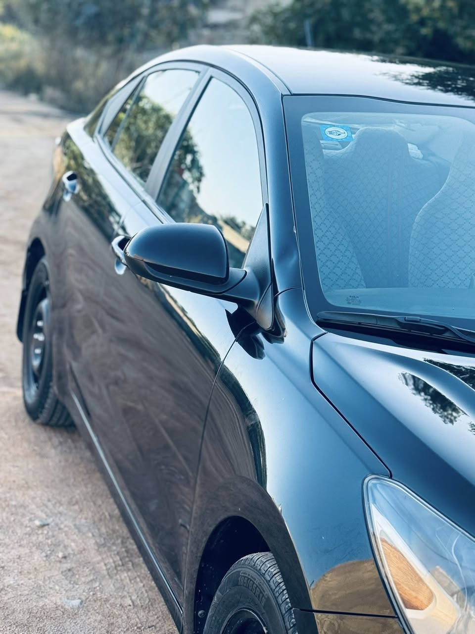 كيا ريو موديل ٢٠٢٢ 
 سيارة نظيفة وجاهزة رقم كربلاء معوقين 
باقيلها سنة وتنفك محرك 1.6 كير سبورت 8نمر
  مانع انزلاق تحكم ستيرن شاشة كبيرة
 ضررها الجاملغ الخلفي وشويه من الجنطة بدون تبديل فقط تصليح 
مكانها الديوانية/غماس 
التواصل *********** واتساب فيس 
السعر ١١٨ وبيها مجال
