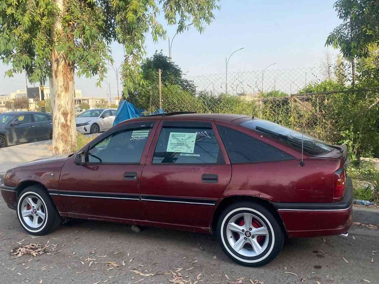 السلام عليكم للبيع فكتر موديل 92 مكينه 16 شرط لا صرف ولا نفخ رقم نينوى اجنبي جديد كابون ماستر قفل مركزي جامات كهرب تنته سلايت داخل صاجات فول مواصفات سيدي كرستال السياره بدون صبغ مصلح بيها دوسات اودوير فقط تريك بعد 160 سياره مال جناي طبه ما تصرف عليها ربع  السعر 45 وبيها مجال بصيط ‏‪***********‬‏
