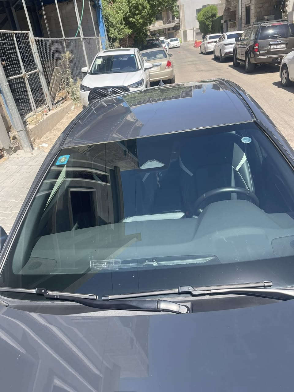 لسلام عليكم كامري اللون سمنتي غامق موديل ٢٠٢٥ se فول مواصفات عدا الفتحه ماشيه ١٦ ميل سياره جديده جدا حادث خفيف بدون شاصي بدون حوض بدون ايرباك بدون اي دواخل جميع الرادوات موجوده وشغاله السياره نظيفه بدون شخوط بدون رصعات صوره الحادث مرفقه صبغ جنطة وجاملغ خلفي بارد فقط السونار مرفق السعر ٢٢٨ قفل مكاني اليرموك التواصل ***********
