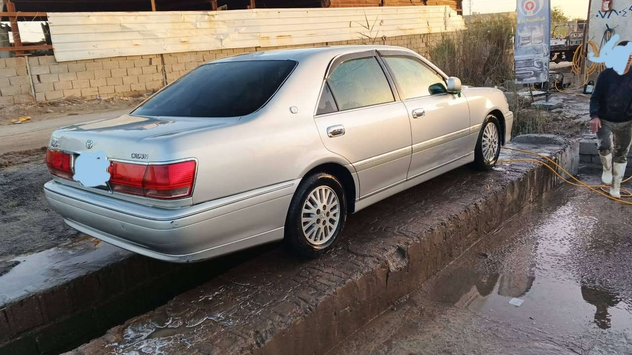 السلام عليكم سياره ملكه مديل ٢٠٠٣ ادوات ادوات كصه قماره فقط سياره جاهزه كير مكينه حداديه بالكارتون تحويره مشط نجف تخم تاير باتري جديد السياره كرستال اصل امتومه ارقام وسنويه وهزه رقم انكليزي بصره السعر ٥٠ وبي مجال شرط حاسبه مكان ناصريه للاستفسار على الرقم ***********
