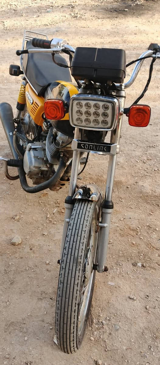 اربع كير للبيع اوراق موديل 14
كهربائيات كلهه شغاله المكان طوريج 
السعر 375 وبيهه مجال و يدلل الشراي 
***********
