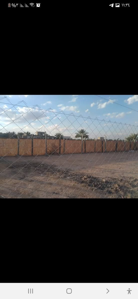 توجد قطعه ٣٠٠م ركن طابو سند٢٥ إقرار محكمه على طريق بغداد كربلاء تدخل داخل الشارع الفرعي ٩٠٠م مدفونه ومسيجه السعر ٣٣مليون ..***********للبيع
