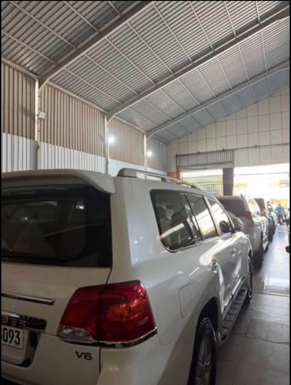 موديل 2013 G.X.R V.6 130000km ٢ شويني بجوكي تةحديلة شةريكة جيهان فوول مواسةفات كوشين كارةباي سةلاجة بةسمة مةركةزي ناو زةرد شةخال گيرو مةكينة بةشةرت رقم *********** أربيل, العراق
