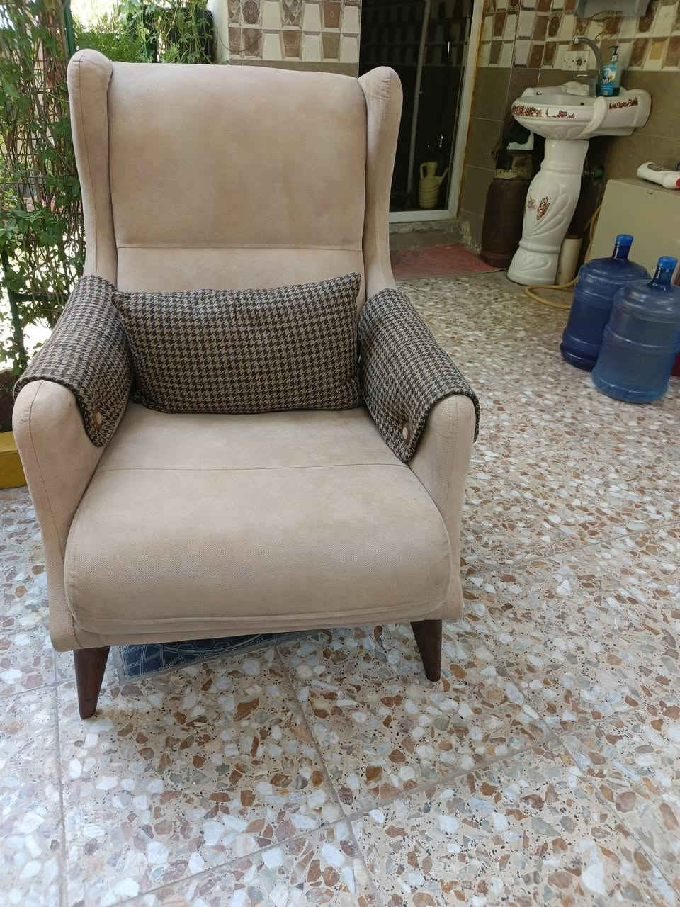 سلام عليكم غراض لبيع مكان بغداد حي ور سبع قصور شارع ابو علي رقمي بي واتساب الشاري ايخابر ***********
