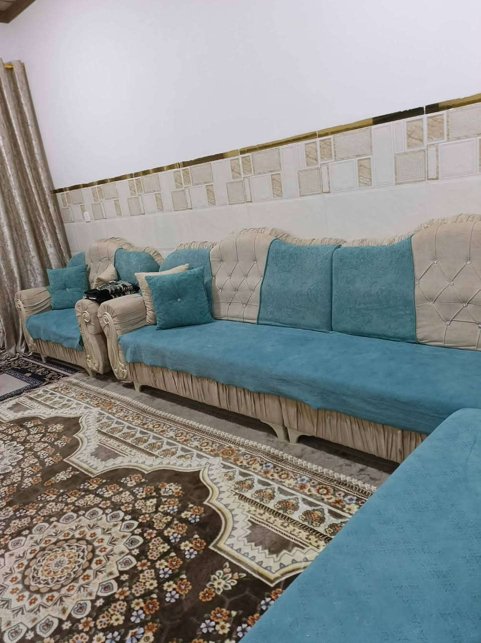 تخم للبيع.  بسعر مناسب.  120    7امتر
رقم للتواصل :***********
