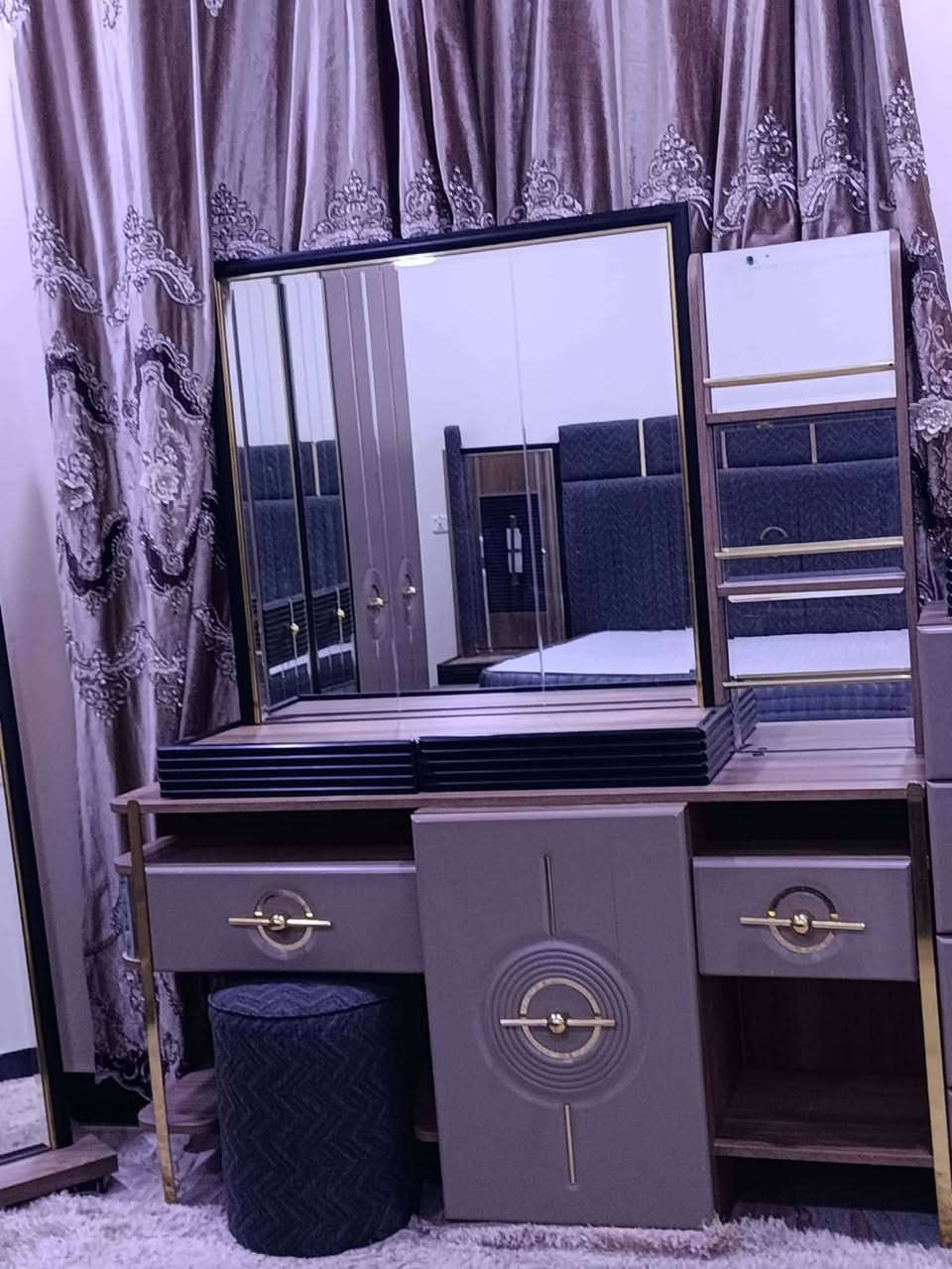 للبيع غرفة نوم مستعملة مده قليلة نظافة فول للاستفسار خاص .


**إذا كنت صاحب هذا الإعلان وتريد حذفه لأي سبب، رجاءا أرسل رسالة إلى الدعم الفني**