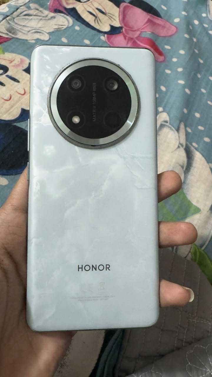 HONOR X9s 5G
بطاريته 6600 ذاكره 256 مكفول كله سعر 300بي مجال مكاني بغداد العبيدي شهداء ***********
