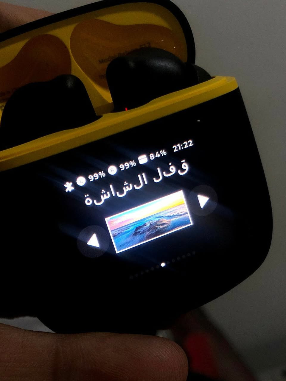 سماعات من شركة WEKOME 
صوت وعزل ومايك شي مرتب 👌🏻👌🏻
شحن يدوم حتى 25 ساعة
تحتوي على شاشة تقدر من خلالها: 
تغيير الخلفية 
معرفة الوقت والتاريخ 
نسبة شحن السماعات ونسبة شحن العلبة
وميزات اخرى

السعر 20 الف 
للعلم سعرها الحقيقي 30 الف واكثر 👌🏻👌🏻


**إذا كنت صاحب هذا الإعلان وتريد حذفه لأي سبب، رجاءا أرسل رسالة إلى الدعم الفني**