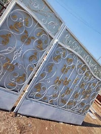 #للبيع  باب اسلايت 3مترات و60 الارتفاع مترين و10 الظهر  بليت مع الجراج...