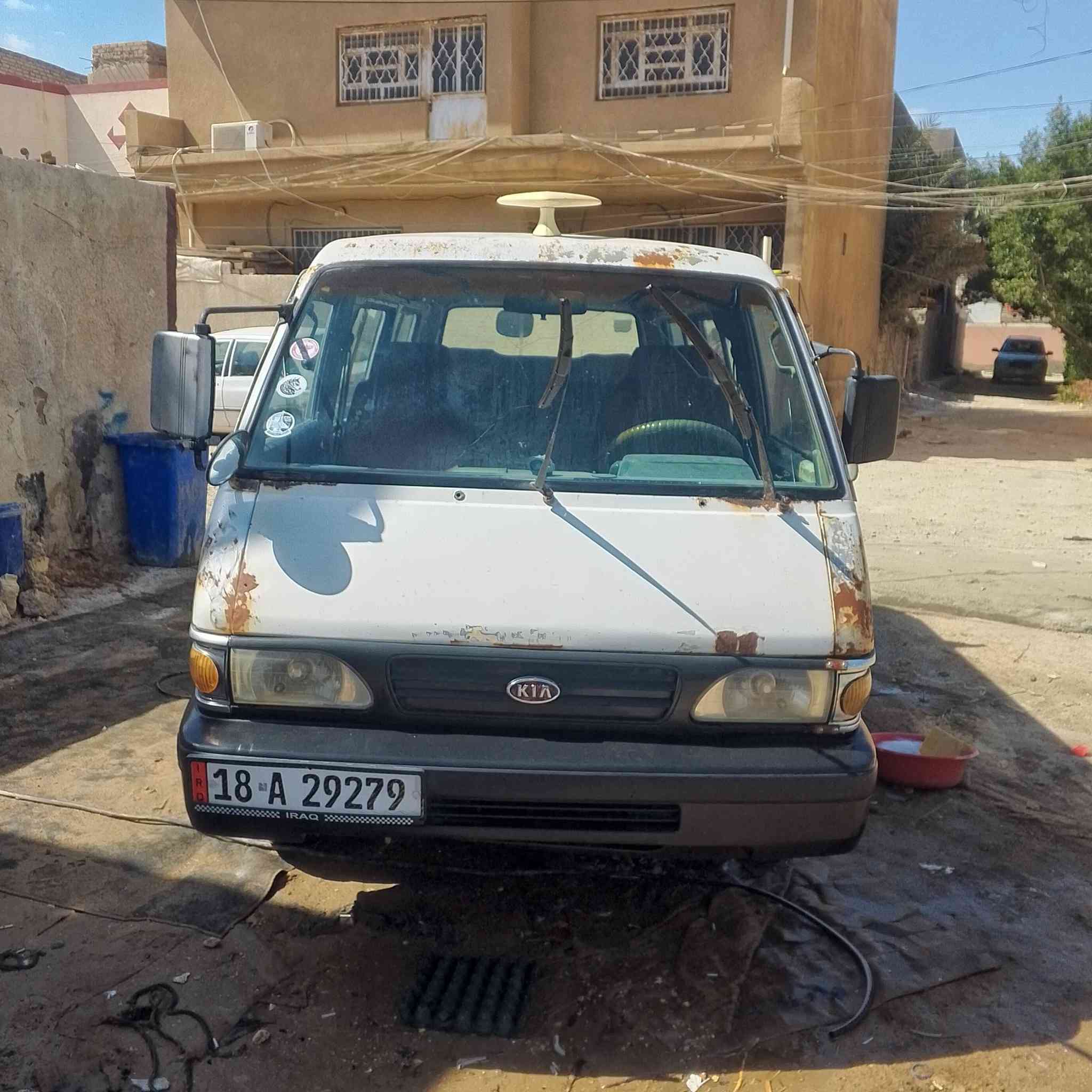 السلام عليكم كيه بستا موديل 95 رقم انكليزي سنويه لل 30سياره مابيه نقص كامله امكمله ما نقصه شي حداديه زينه تخم تاير سعره47 مكاني حله ابو غرق رقمي ***********
