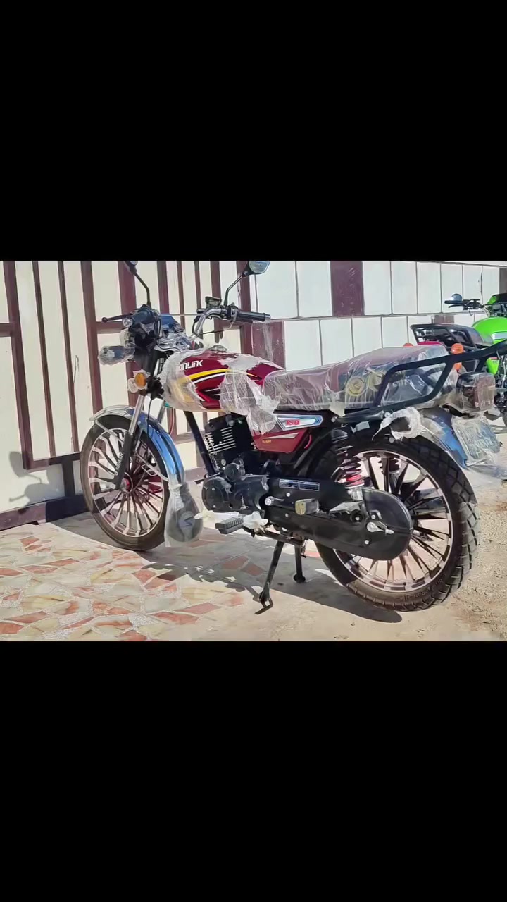 على بركة الله 
للبيع سونك مكينه 200. دراجة زيرو صار يومين من طلعت من الوكيل. اوراق كامله. مو عبالكم كارتونيه وهاي سوالف. دراجة تاخذ مني زيرو كفاله حتى من زلغ. السعر  950. وتعرفون بجديد بيش. ميحتاج اذكر سعر الجديد. شراي تصل.  ***********. واسط قظاء العزيزية
