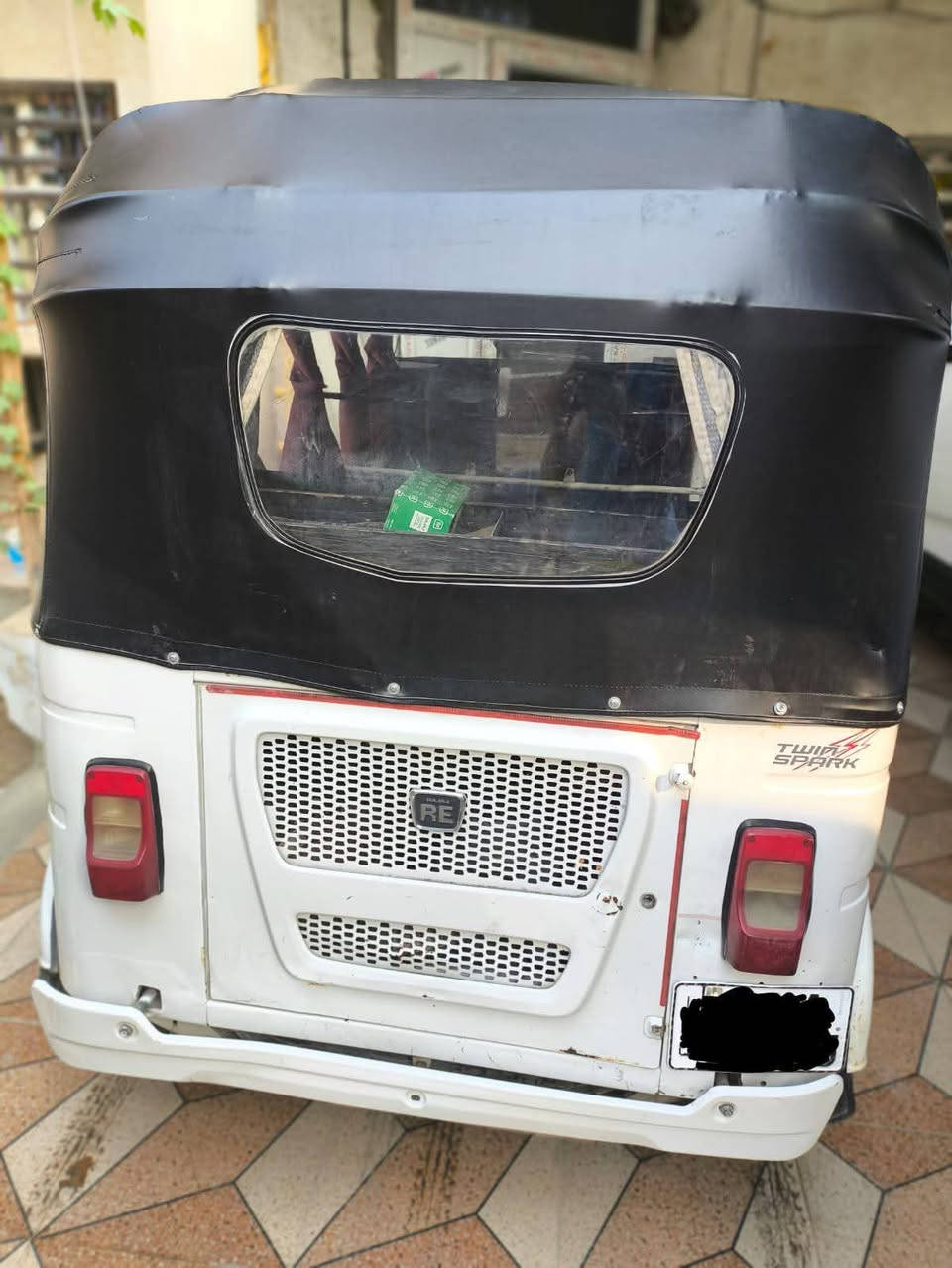 السلام عليك
تكتك للبيع فول ومكفول دينار ما تصرف عليه مال شغل بوجهك

تكتك لون ابيض موديل٢١ رقم انكليزي ديالى دوشمه جديده وبرده جديده جامه جديده 
تشغل نكره سلف
 بأي وقت فجر ضهر ليل 
مكاني ديالى بعقوبة التحرير
الرقم 
***********
***********
