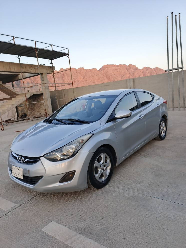 ئاڤانتی 2011        ۰۷٥۰٦۳٨٤۱۲۳
سەیارەکە لێزەری دووبەیە بێڕەقەم 
گێڕوو مەکینە بەشەرت سەقفی بەشەرت تەقەوو ڕەقەی بە شەرت شووختوو چاڵی نیە چوار تایەی نوێیە پاتری نوێیە بێ مەسرەفە ماڵی دۆستە نرخی 50 گەڵا شوێن ڕانیە *********** رانية, السليمانية
