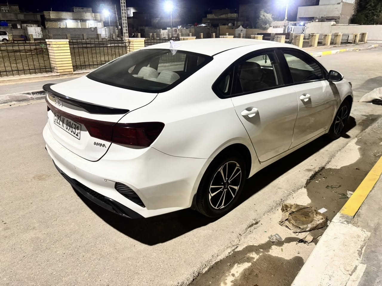 السلام عليكم كيا سيراتو للبيع موديل 2024 اربيل ماشيه 52 الف قابل للزياده نص فول السياره تبريد قطعتين داخل لونين معروفه مواصفاتهة شادلهة ويل كب +شاشه +كامره  تريد تحويل تريد وكاله السياره بيهة ملاحضات بسيطه موضح بلسونار صور السونار موجوده بلنشر السعر 180 وبيهة مجال اللأستفسار الاتصال على الأرقام التاليه 
***********
 ***********
