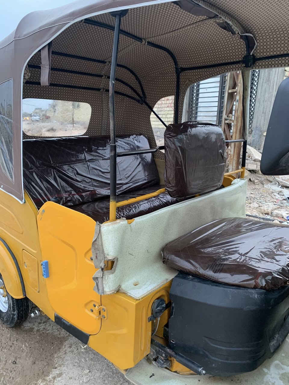 السلام عليكم تكتك للبيع مديل ٢١ رقم وسنوية انكليزي بأسمي تحويل ثاني يوم مكفولة من التنقيص والتبخير تكتك نظيفة اي نقص مابيها من ايدك للشارع السعر ٨ ملايين وبيها مجال حك الجية للاستفسار ***********
