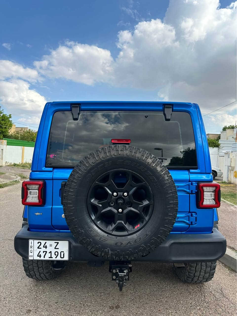 2022 Jeep Wrangler · Suv · Driven 68,000 miles

جيب رنكلر ٢٠٢٢ ماشيه ٦٨ الف كيلو فقط حادثها موضح بصوره صبغ شويه بونيد يم القفل وشويه جالمغ قرب الفندر. السياره جاهزه وجديده كلش كلش ٢٨٥ بيها مجال 
***********
*********** بغداد, العراق
