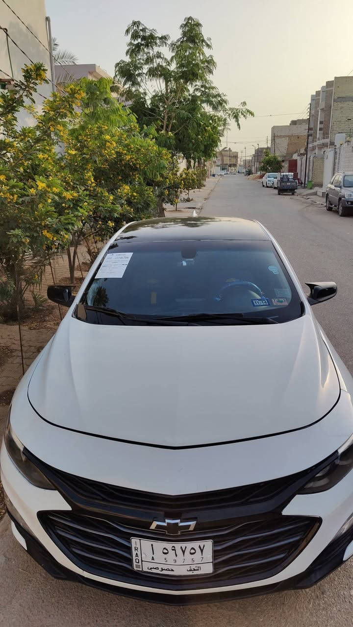 سلام عليكم 
بيع مستعجل السيارة مو سعره  تسوه أكثر 
ماليبو موديل 2020
بصمة تشغيل بصمة ابواب تشغيل عن بعد
كشن كهرباء تدفئة كشنات 
وباقي المواصفات المعروفة
كير ومكينة وتبريد وكهربائيات على وضع الشركة 
السيارة ماعايزة اي شي 
السعر107 وبيهه مجال 
ملاحظه السيارة أحله من الصور وكلش نضيفة
التواصل ***********

