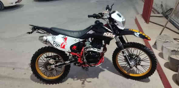 سڵاو کەویار ٢٠٢٥ بۆ فرۆشتن ماشەڵا ماڵەکە زۆر پاکە تازە کلاجو عەینەی گۆڕدراوە ڕۆنی تازە گۆڕدراوە ١ نوقسانی نیە بەس سایەقێکی ئەوێت مەکینە ٢٥٠ ٢ تایەی جەبەلی لە ژێرە بۆ زانیاری زیاتر تەلەفون بکەن مرخی ٨٠٠ هەزارو مەعمەلەیەکی زۆر کەم ********************** السليمانية
