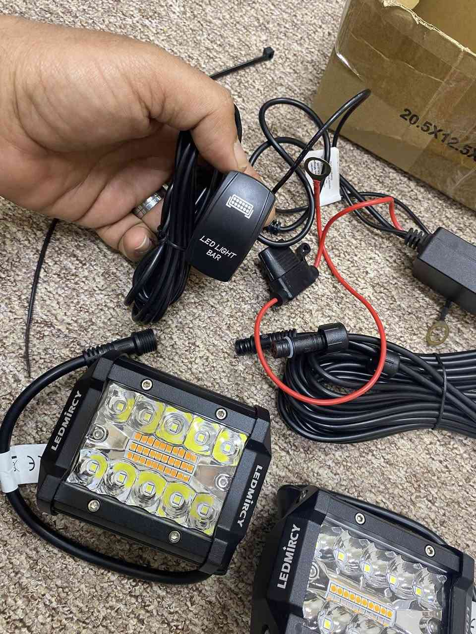 متوفر
كشافات زوج كامل ملحقات
فقط نقص قفايص التثبيت
السعر ٣٠ الف


**إذا كنت صاحب هذا الإعلان وتريد حذفه لأي سبب، رجاءا أرسل رسالة إلى الدعم الفني**