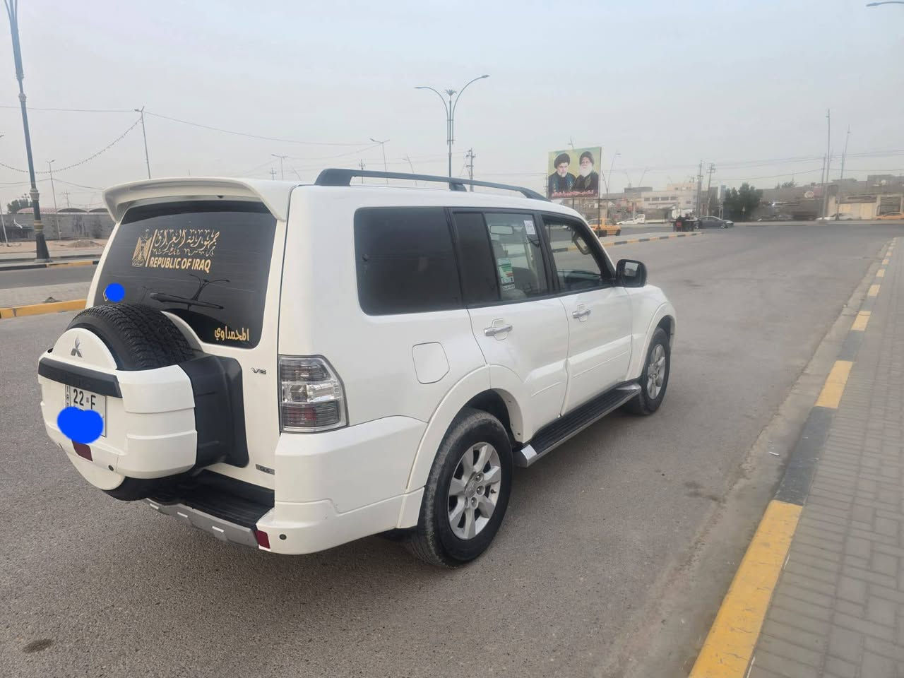 باجيرو موديل 2011حبتور لون ابيض
محرك 3800
دواخل جلد 
كشنات كهرباء
مري شفط 
تحكم ستيرن 
 حساسات خلفيه
السياره فتحه و دمام خلفي
تبريد 3 قطع
منضومه زينون 
محرك و كير كفاله عامه
تخم تاير جديد
السياره اربيل بأسمي 
كفاله عامه (ما عدا الجاملغ الكدام بي صبغ فقط  ) 
السعر 150 وبيها مجال
البصره القبله/***********
