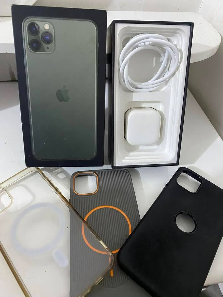 ايفون 11 برو ماكس نموذج m ذاكره 256 كارتونه مطابقه بطاريه 79 بلاد جهاز نظيف جدآ مبدل شاشه وكاله فقط السعر 300 وبيه مجال قليل مع ملحقاته
لاتصال ***********
