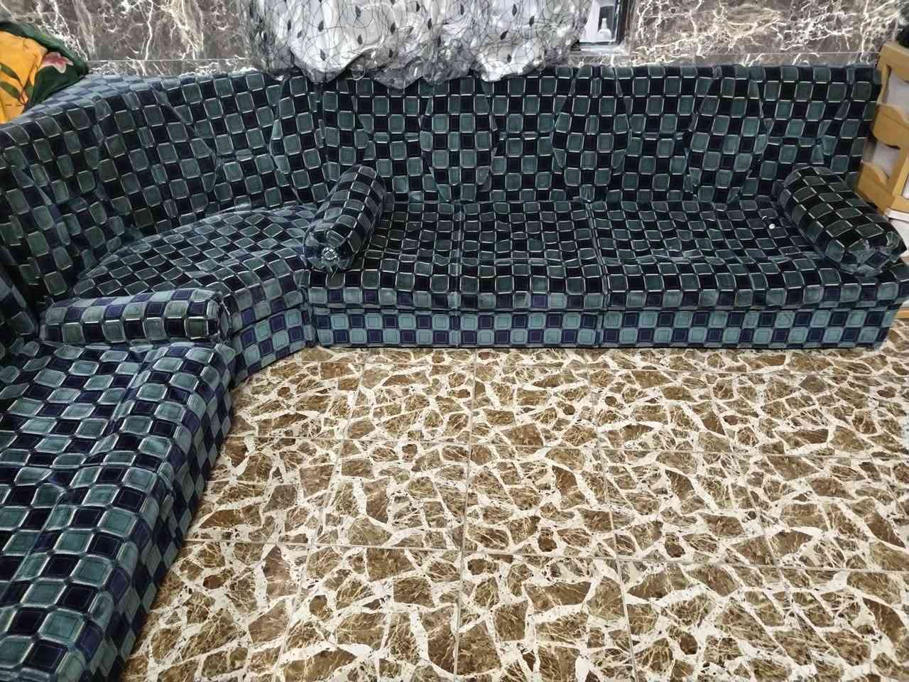 طخم ديوان للبيع
10متر
4 قطع مع زاويه
السعر 125
***********
