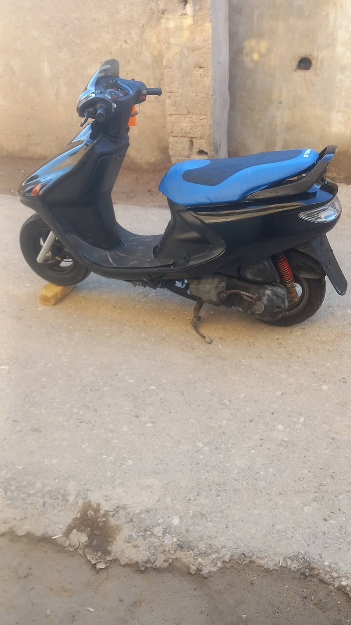 السلام عليكم دراجه للبيع حاويه***********
