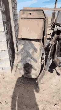 🚜 تركتر عنتر 71 للبيع  المكان قرية الحلوات السعر المطلوب عليه مليونين وربع 
#ملاحظه_شغال_نگره_سلف 
للأستفسار الاتصال ع الرقم ***********
