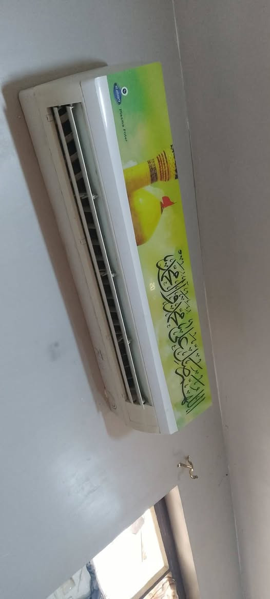 سبلت طنين العتبه تيربو نضيف شغال من نضفته قطعه داخليه كامت طلع ريحت غاز بيعه عل وضعه سعر 350 وبي مجال شراي اتصل ***********
