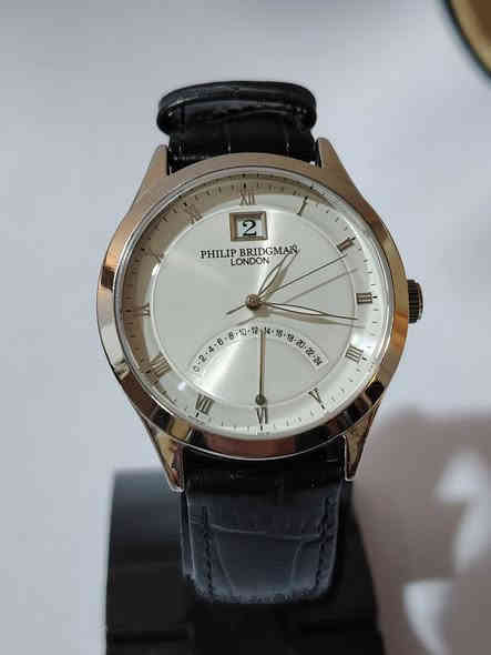 ساعات رجاليه
كلمن وسعرها
للحجز والاستفسار راسل الخاص
او ارسال صورة الساعة الي واتساب الرقم
***********
