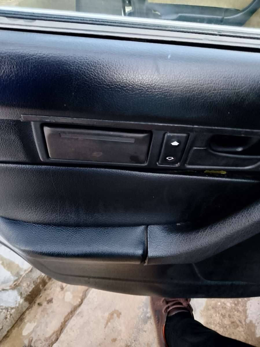 BMW
موديل 94
مكينه 525 كه پسي ديجيتال
گئر توماتيك
كوشن كهربائي
باليف كهربائي
ئاوئنه كهربائي
جام 4 كهربائي
7باليف
2پارجه ئه و روپي هه يه... له شارع جويته ده رئ له گه ل به رده كي.. ده عم بو وه
ره قه م.. أربيل
ره قه م نئويي... پانه
سه نه وي.. 2 ساله به سه داجؤ وه
8وه ره قه غرامه ي له سه ره... پاش معامله له به ر ده برئت
ته حويل به شه رت
سياره جاهزه يه ك دينار... مسروفي تئدانيه
به س گئري زؤر جار ترانسي هه يه!!!

سياره فول فوله.. به س سيلايت نيه
سعري 60 وه ره قه و... معامله يه كي برايانه
فايبر+وتساب... ***********
