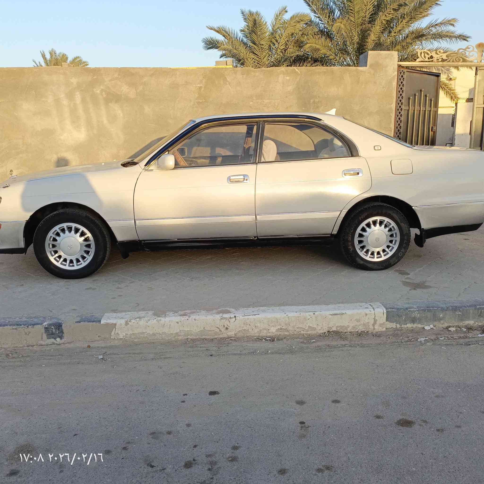 السلام عليكم 
بطه موديل 93 رقم بصره دولي 
كفاله كص ونقل وضربه صبغ جماليه فقط 
كير مكينه 2ونص ديلكم شرط الفحص بالكارتون 
حداده تخم تاير جاهز من كلشي مال جناي 
مراوس هم ترهم السعر 52
***********
