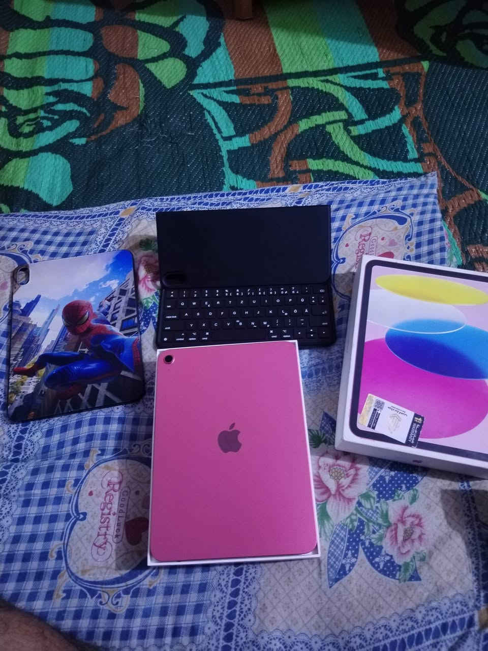 ايباد 11 ذاكره 128  بطاريه97ايباد نضيف فوك ماتصور وهاي كيبورد وحافضه ويا نقص شاحن 
مكاني بغداد الحسينيه مال راشديه 
السعر 460وبي مجال بسيط
للشراي يتصل ***********
