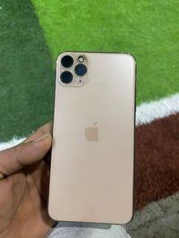 آيفون 11 برو ماكس • ٢٥٦ • بطاريه ١٠٠٪