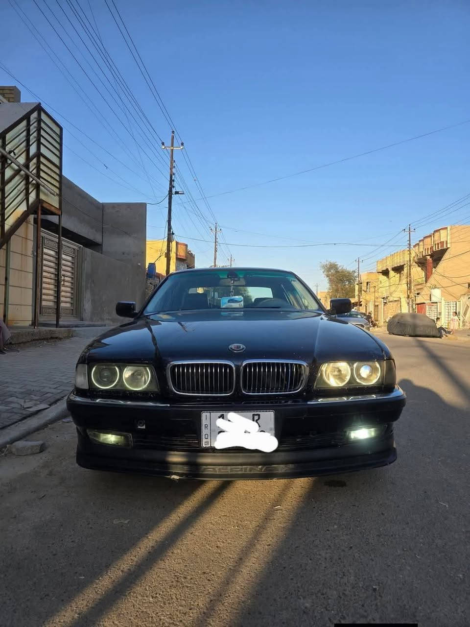 كاسحه 1995 اصل مكينه 8✈️
صوره وتفاصيله بلكامل يمكم بخدمتكم 

سلام عليكم مراوس وفرق  او بيع شرط تجي اذا بي خلاف الكلام انطيك كروتك وبخدمتك أقره تفاصيل وخابرني او راسلني واتساب وبخدمتك وسعره عن خواتهة مناسب واليجي بخدمته السعر ٧٧ والشراي بخدمته الله شاهد هواي صارف عليهة لان جناي 

سياره مال جناي شرط التراي وين ميعجبك شرط كله ع بلاد ترايهة مال حديث الله شاهد  رقم وسنويه كله جديد رقم مميز ولون مميز نيلي وداخل هم نيلي داخل جلد بلاد غرفه وبطاين وتنته ع بلاد فول نظافه 

كير مكينة كفالة شرط حاويه 

لايتات كلش حلو سوارات وبلوجكترات ثلجي والعالي نهار 

اي دكمه بيهة شغاله جام اوتو ٤ تليفون بلاد فتحه كشنات كهرباء جنطه شفط كلشي كلشي بيها شغاله 

عربانة خلفية طك فلين مبدلها برغي ما ناقصها 

حدادية امامية جديدة شرط طوبه 

ادامة كاملة لمنظومة الماء انسى شي اسمه حماوة شرط

شاشه وسستم سماعات ودمام كله ع بلاد شرط يصطر 

تحكمات ستيرن وغلاف كاربون وكنتاره 

تنته بلادي وفول نضافه 

ادامة للمكينة دهن اصلي من واشرات ثلاجة و دايفرم وغيرها

منظومة abs جديدة و شغالة

منظومة بريك مبدلها كلها

اربع فلنجات و اربع فجوج

و عنبار بريك

كاردن مبدلة من طول للطول يم قيس وبي ضمان سنة

تبريد شغال شرط ثلج

سلايت جام جديد 

بردة شغالة 

عده كامله سبير وجك وويل سبانه بلاديات 

تخم تاير جديد شرط جديد وتخم ويل اصلي

كهربائيات كلها على بلاد بدون اي جطل 

ترايك وين ما يعجبك

تحويل مباشر

مكاني بغداد *********** اتصل ودلل خادمك
